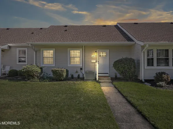 113 Pilatus Platz #C, Freehold, NJ 07728