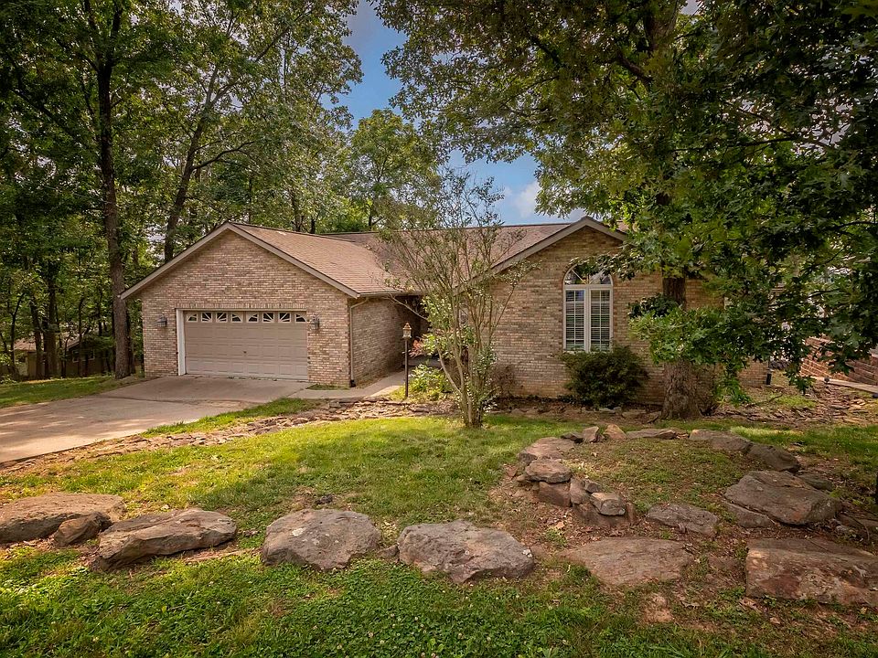 1000 Lakeview Dr, Creal Springs, IL 62922 | Zillow