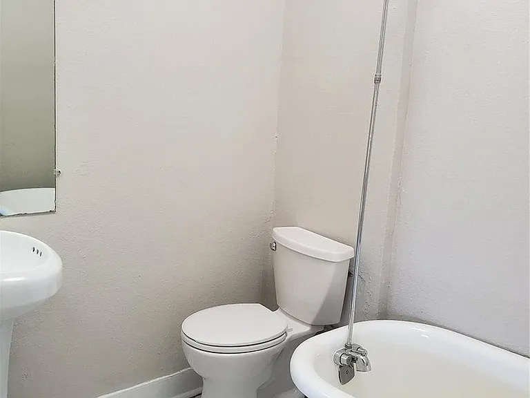 1325 Hurley Ave — Photo 18