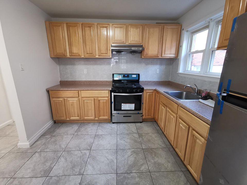 1st image of 522 Tysens Ln #1