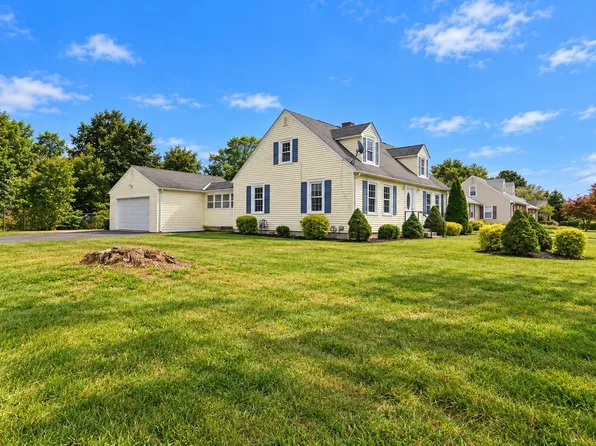 67 Temby St, Springfield, MA 01119
