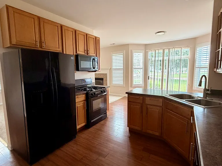 5021 Corning Ct — Photo 8