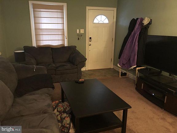 3rd image of 637 Sampson Ave