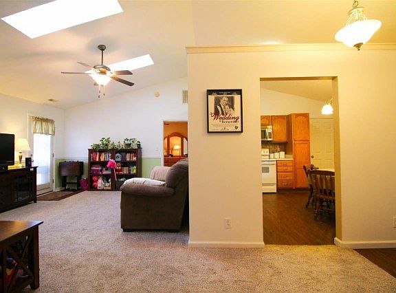 3rd image of 5674 N Bluegrass Cir