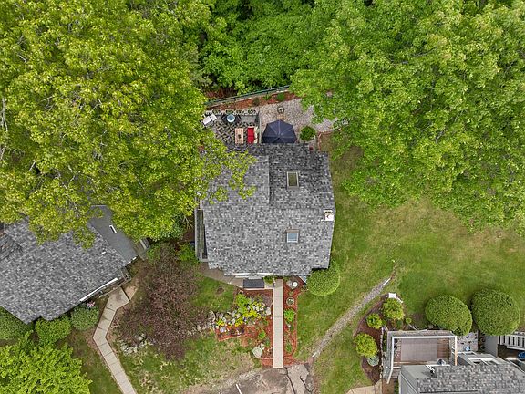 3rd image of 6 Cumberland Road #18