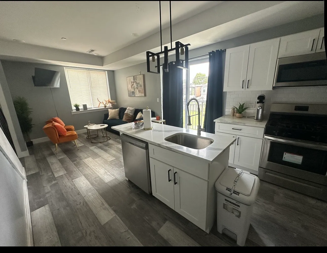2 bed, 1.5 bath, $1,675 — Photo 4
