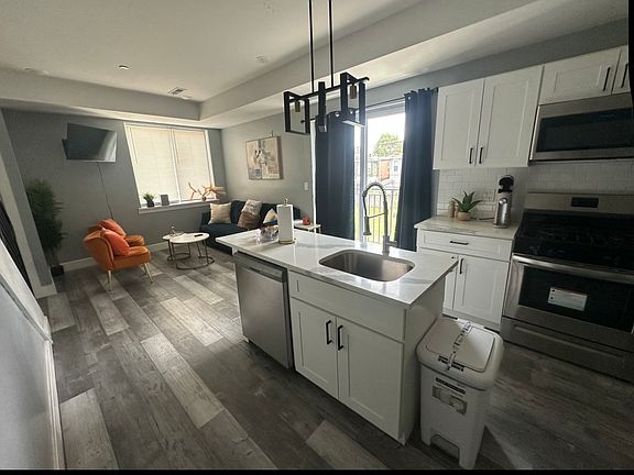 4th image of 819 42nd St #5
