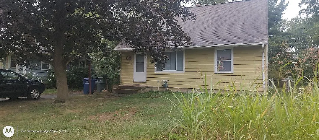 3417 Oaklawn St photo 1