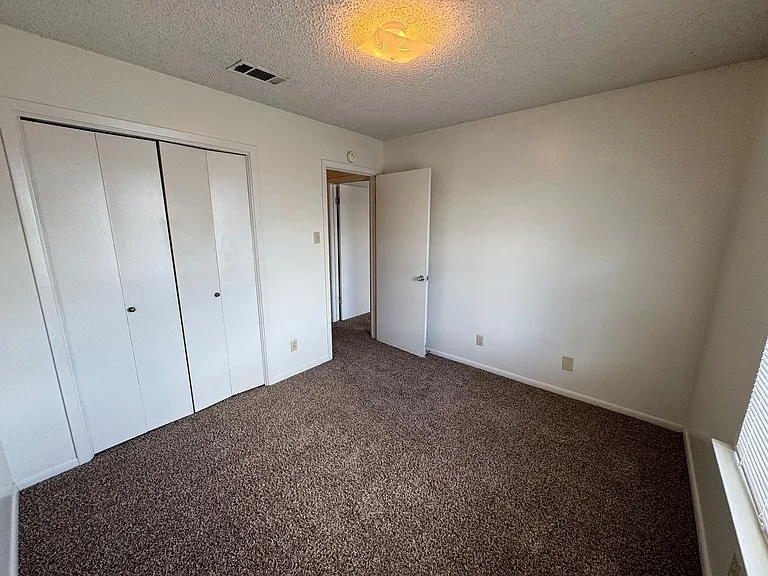 4504 Chase Cir — Photo 12
