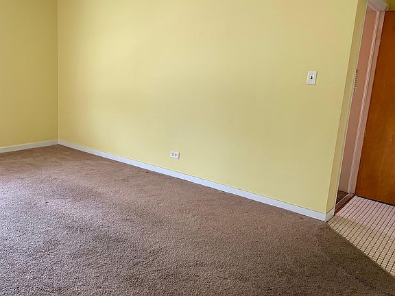 2nd image of 9009 Lavergne Ave #1B