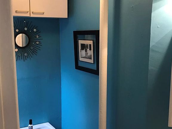 5th image of 456 W 47th St APT 5A