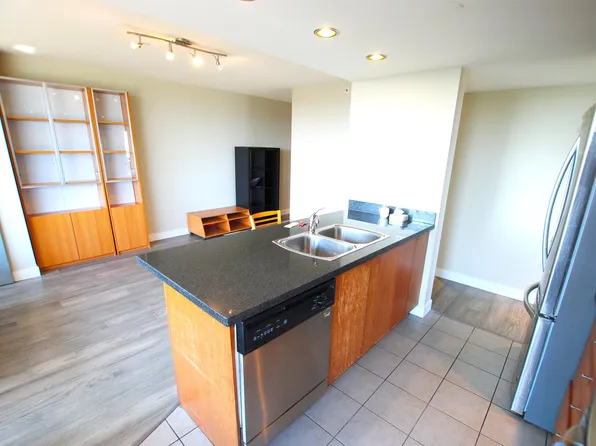 6233 Katsura St #1001, Richmond, BC V6Y 4K1