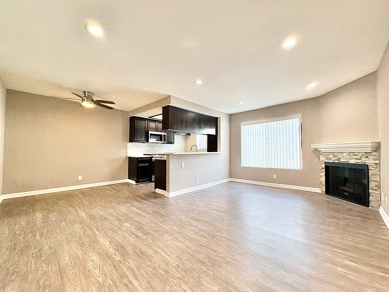 6204 Fulton Ave #1 — Photo 4
