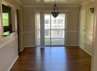 6828 W 76th St #B, Overland Park, KS 66204