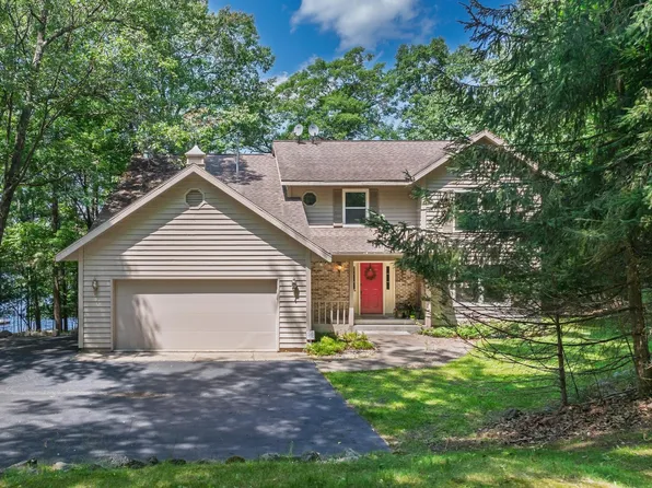 326 Capich Dr, Eagle River, WI 54521
