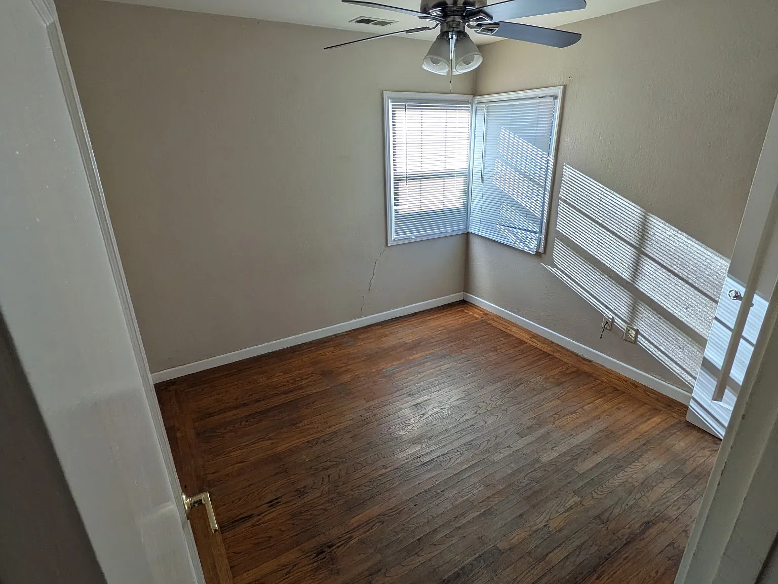 3 bed, 789 sqft, $2,595 — Photo 3