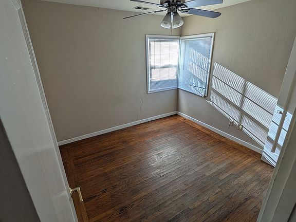 3rd image of 113 Revere St