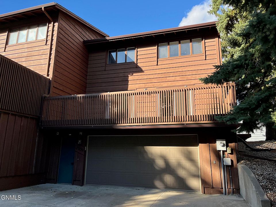 1st image of 2909 Winnipeg Dr