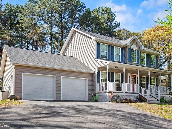 2nd image of 6115 Canary Ln