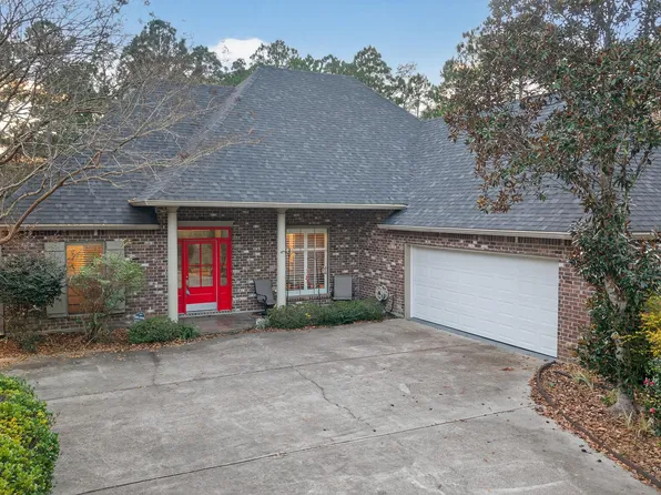 34 China Berry Cir, Carriere, MS 39426