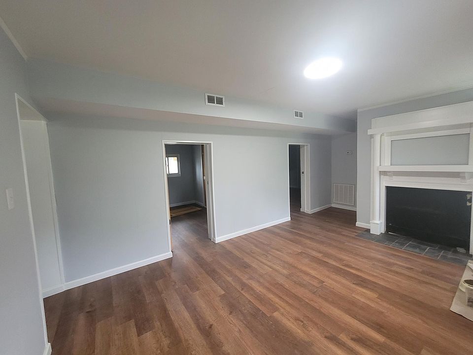 1st image of 4119 Lilac Ave SE #0