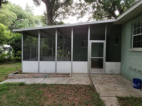 3rd image of 522 E Kentucky Ave