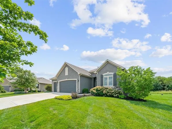 21125 W 190th Ter, Spring Hill, KS 66083