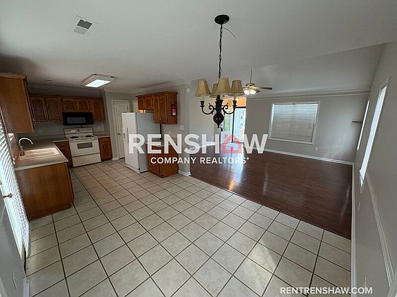 5th image of 80 Taylor Dr