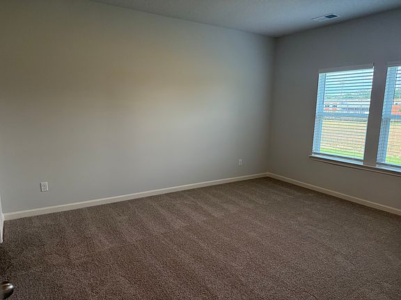 5th image of 107 Gateway Dr