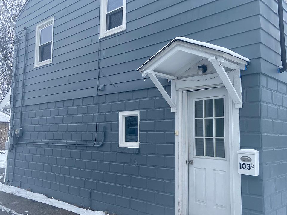 1st image of 103 W School Ct #1/2