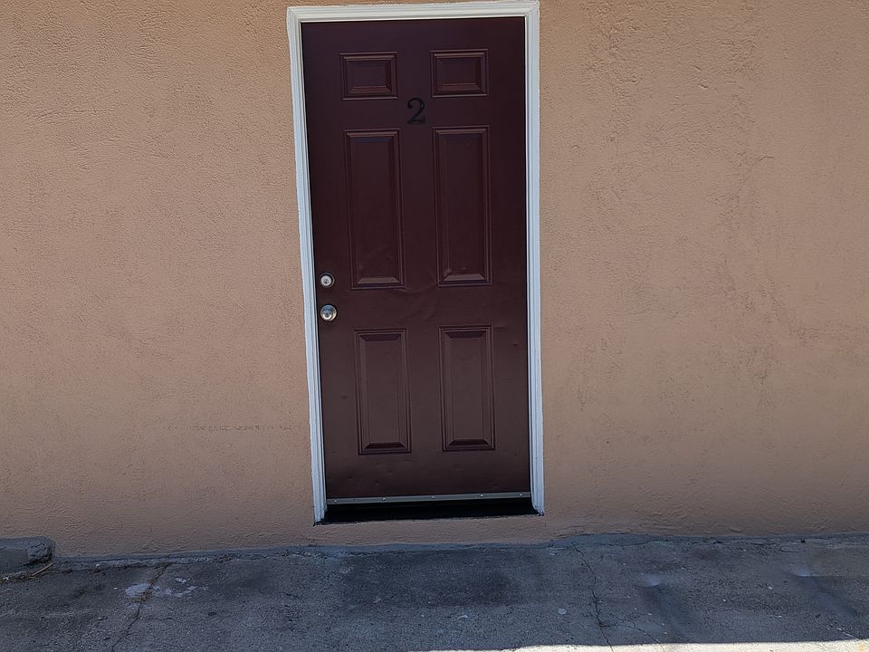 1st image of 5218 York Blvd #2