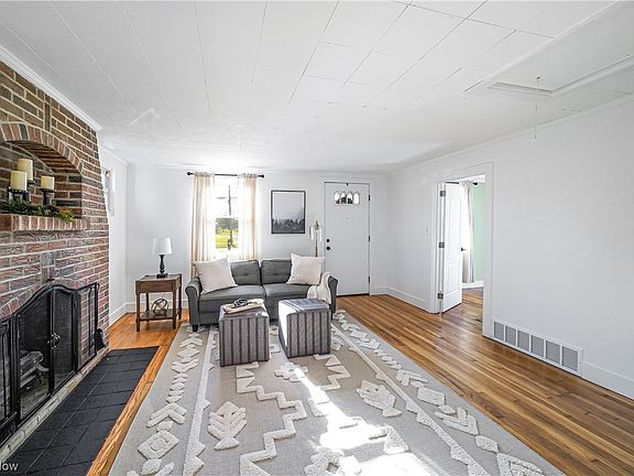 4th image of 3796 Tod Ave NW