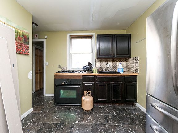 5th image of 4407 Avenue L