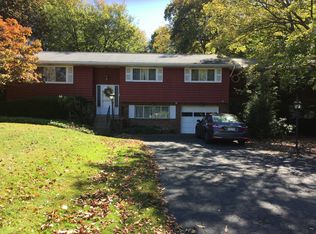 6237 Penn Dr, Butler, PA 16002