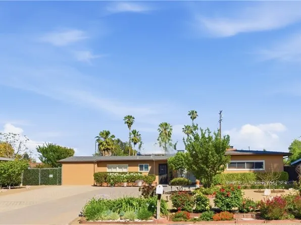 8546 Comanche Ave, Winnetka, CA 91306