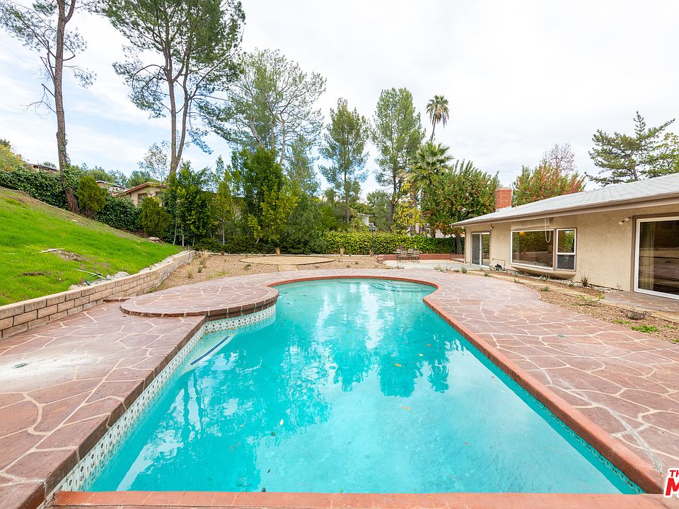 1st image of 19651 Greenbriar Dr