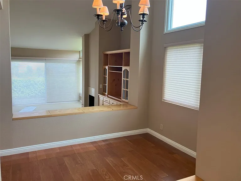 99 Hilltop Cir — Photo 3
