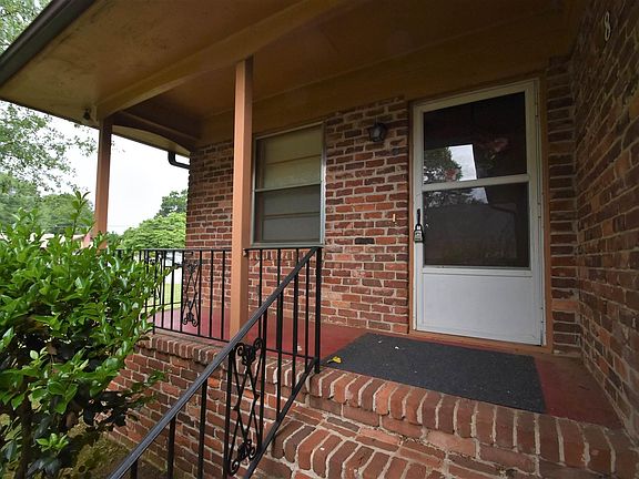 2nd image of 8 Fleetwood Dr