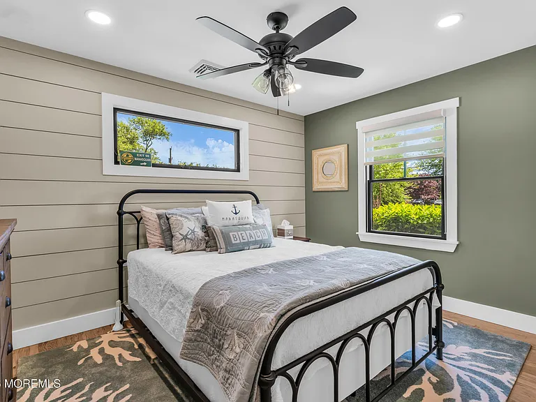 2411 Fairview Dr — Photo 15