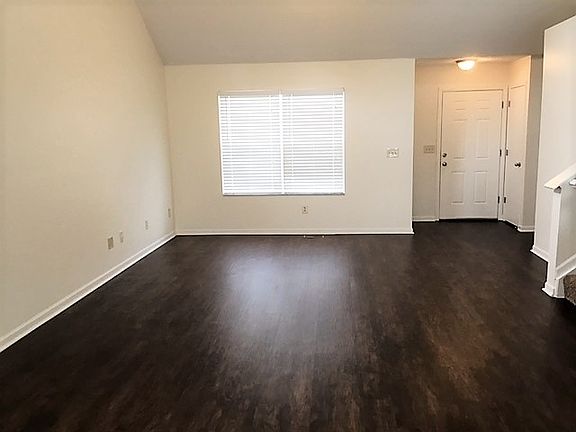 3rd image of 7226 Bellowind Ct