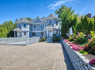 11 Orchard Pl UNIT B, Greenwich, CT 06830