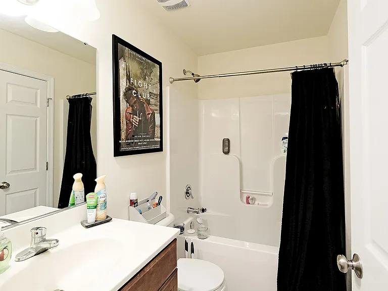 2452 N Berkshire Rd — Photo 9