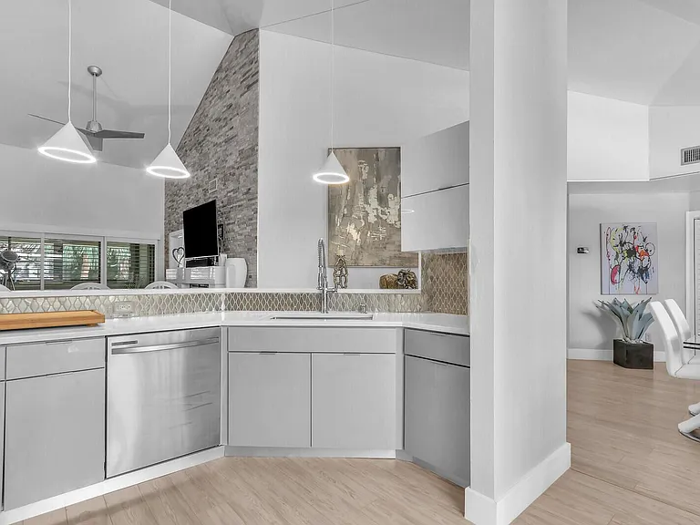 204 Sea Oats Dr #F — Photo 16