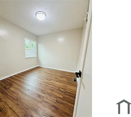 20962 Gribben Ave — Photo 9