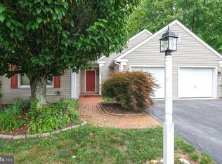 18925 Dover Dr, Hagerstown, MD 21742