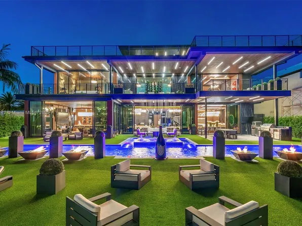 733 Middle River Dr, Fort Lauderdale, FL 33304