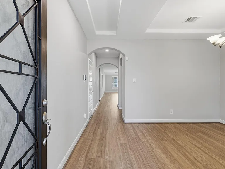 24230 Prairie Glen Ln — Photo 8