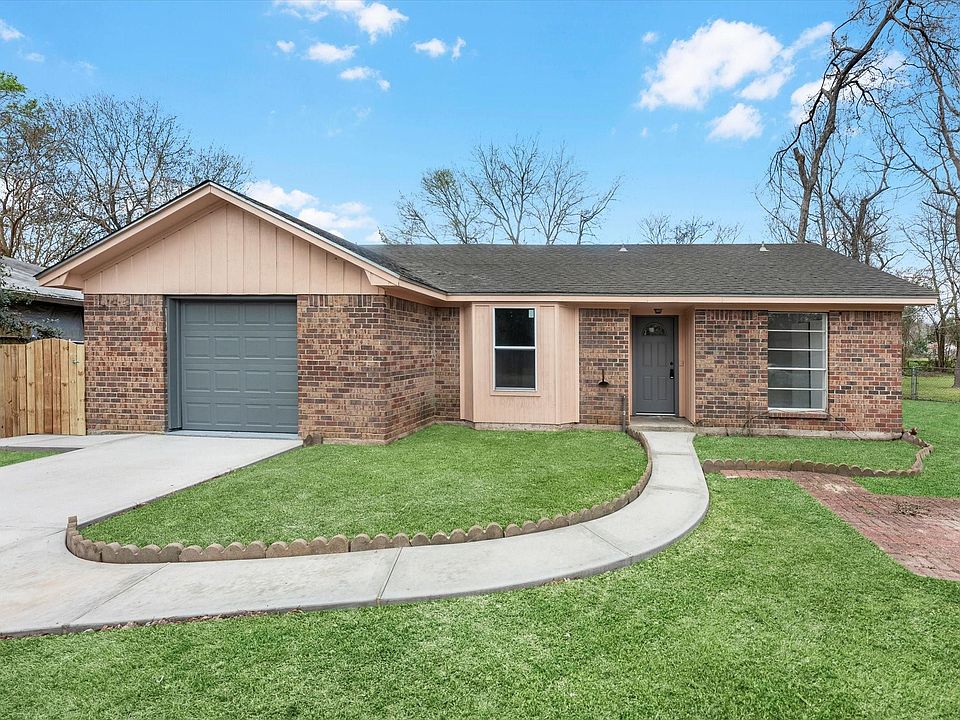 1st image of 230 W Willwood Dr