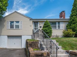 722 Trout Brook Dr, West Hartford, CT 06119