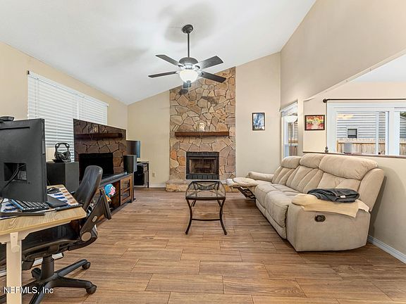 3rd image of 6655 WELLINGTON PL Lane